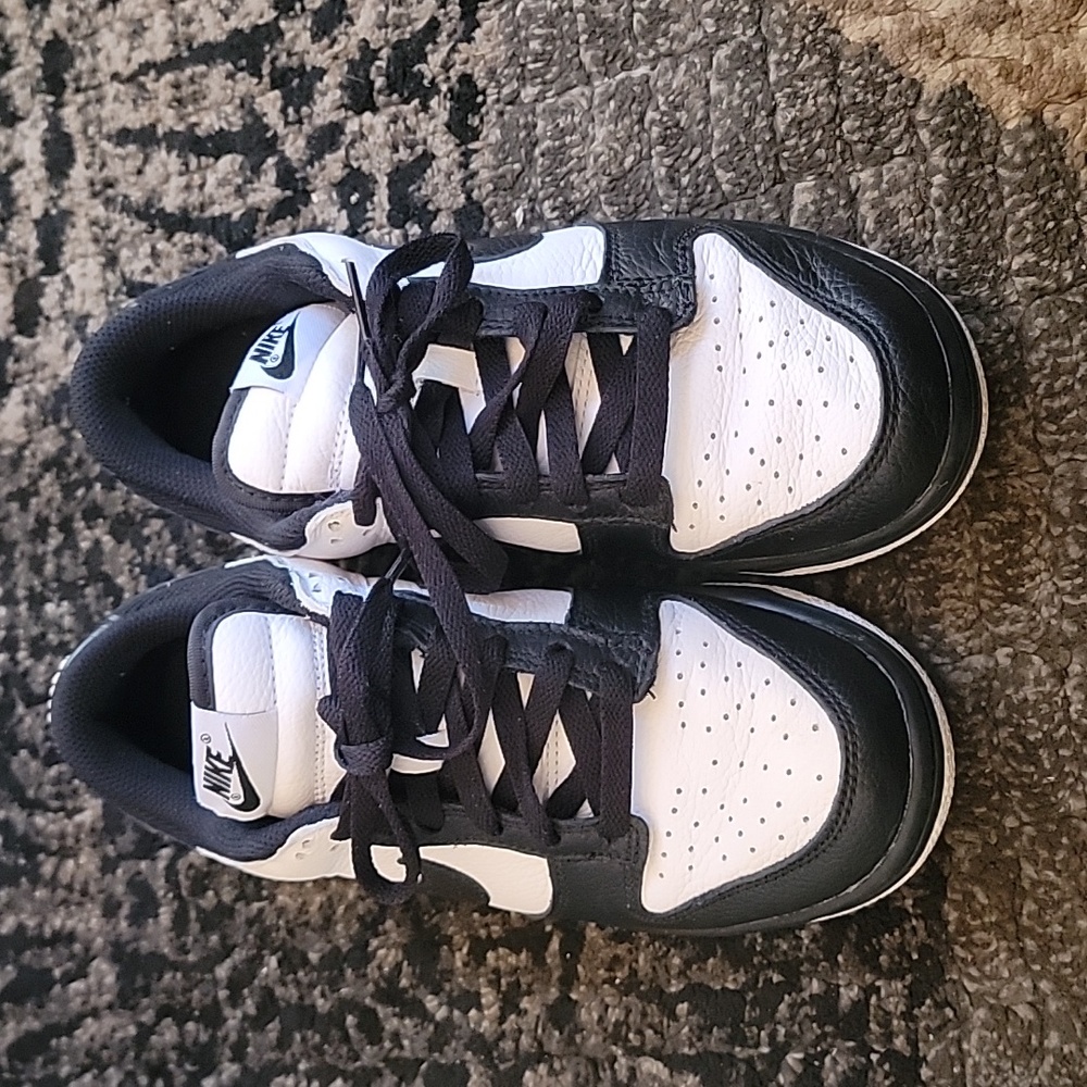 Shoes - Picture 3 of 4